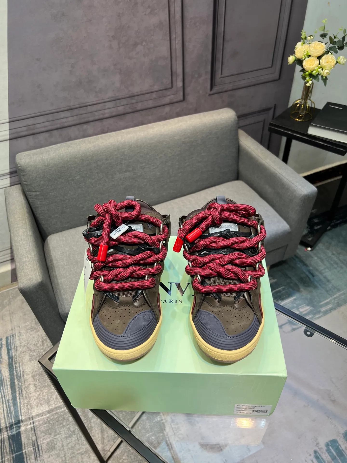 Men's men's shoes💰780 [LANVIN] Latest lace-up fashionable casual sneakers for couples High-quality CLAY couple series‼ ️ The latest trendy products of the season 🌈Many bloggers have planted grass and purchased the original open-mold customization. The upper and outsole are sewn with mark threads without edge sealing. Multiple material splicing combination design. Very versatile for fashionable and casual wear. Comfortable on the feet. Recommended for self-retention (upper cowhide + cow suede + breathable mesh) inner foot pad cowhide exclusive original open-mold clear logo rubber outsole ⚠️36-44 yards (45 custom-made)